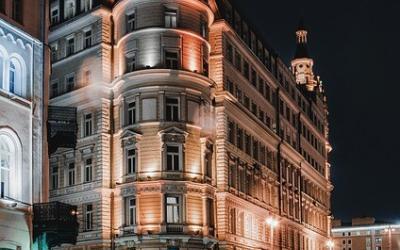 Navigating Financial Challenges: Key Strategies for Business Resilience and Sustainable Growth