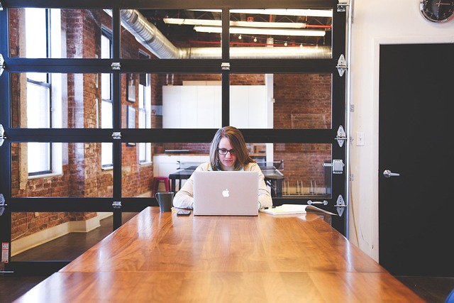 Master Solo Success: Key Strategies for Running a Thriving One-Person Business
