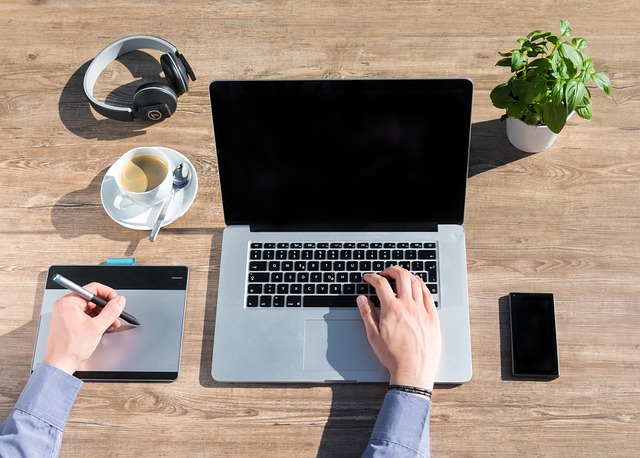 Top Website Builders for Solopreneurs to Establish a Strong Online Presence