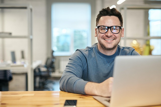 Solo Entrepreneur Success: Key Strategies for Running a One-Person Business Efficiently